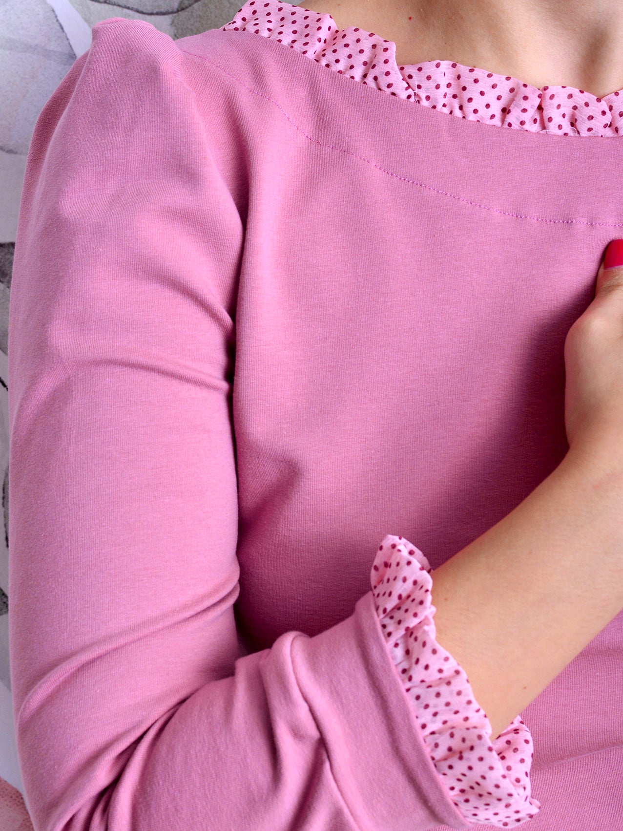 Sweatshirt LEA altrosa Punkte lachs Rüschen pink Schleife von STADTKIND POTSDAM