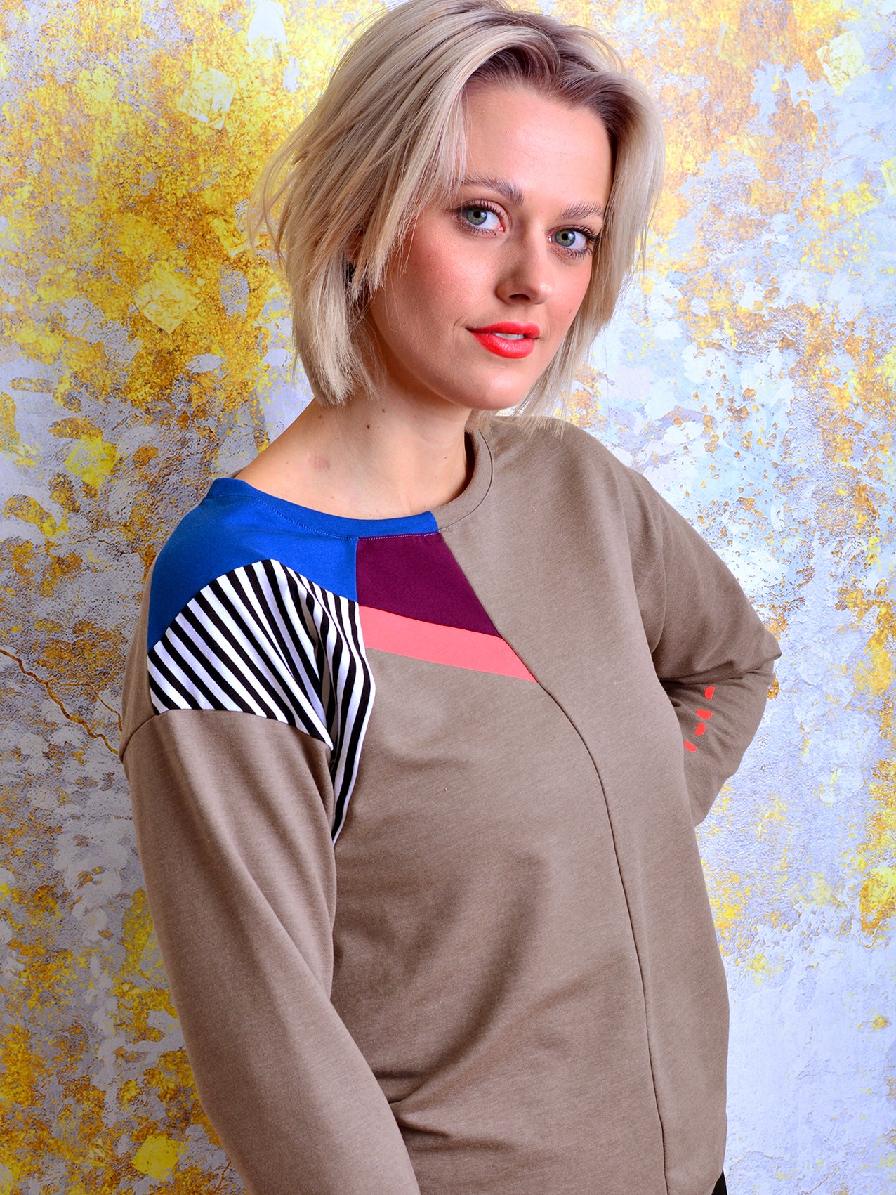 Sweatshirt SANDY braun Streifen beige neon von STADTKIND POTSDAM