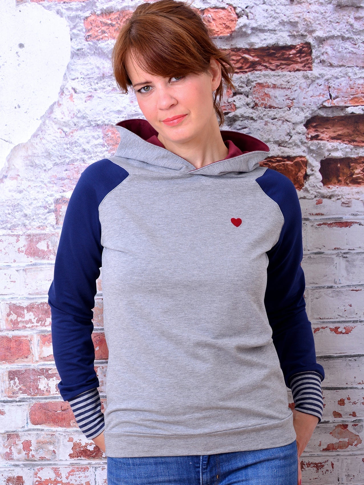 SALE > XXL (44) Kapuzenshirt URSULA grau blau Herz Raglanärmel Hoody