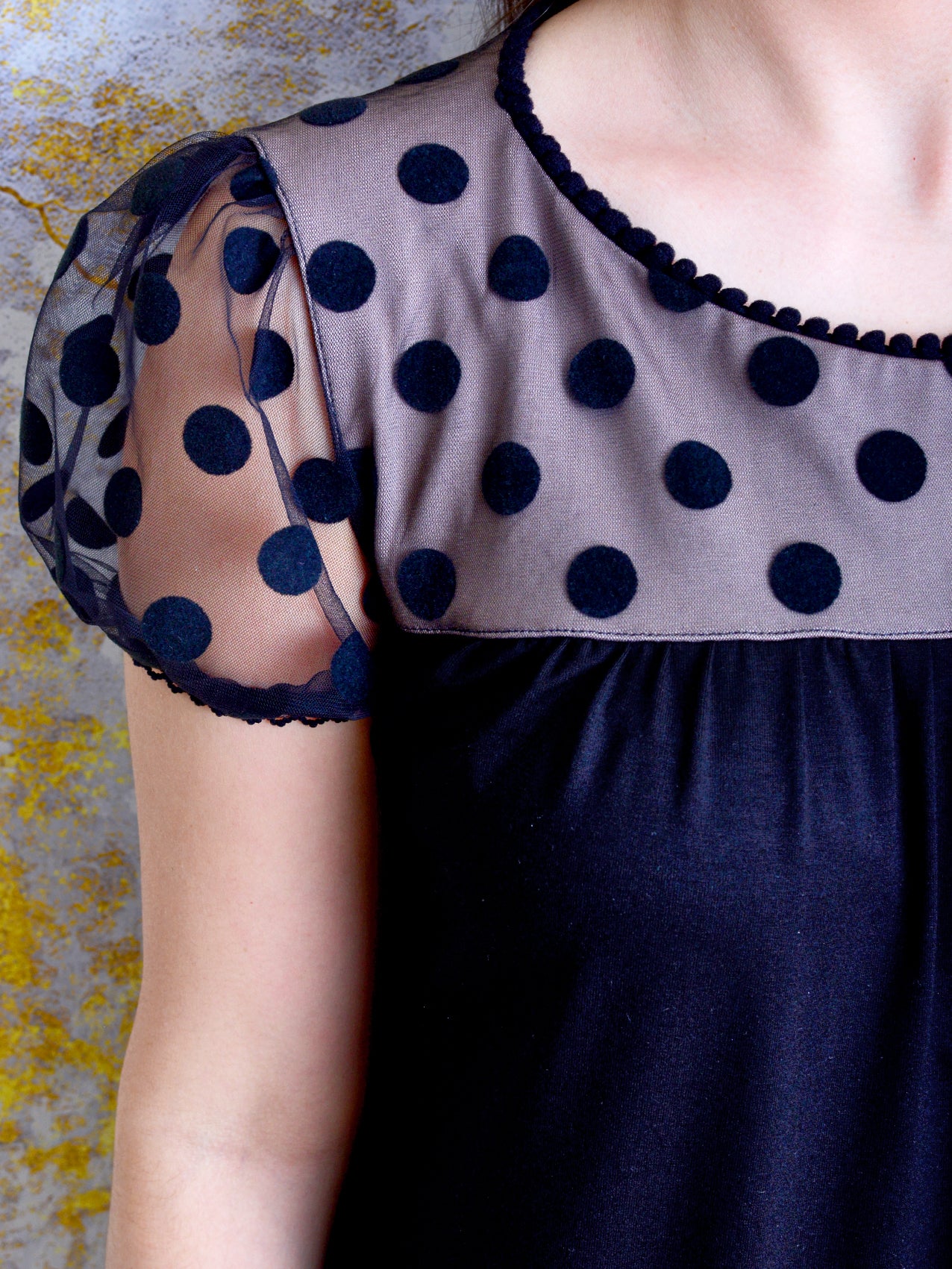 Jersey Kleid LEILA schwarz Polka Dots Spitze Punkte von STADTKIND