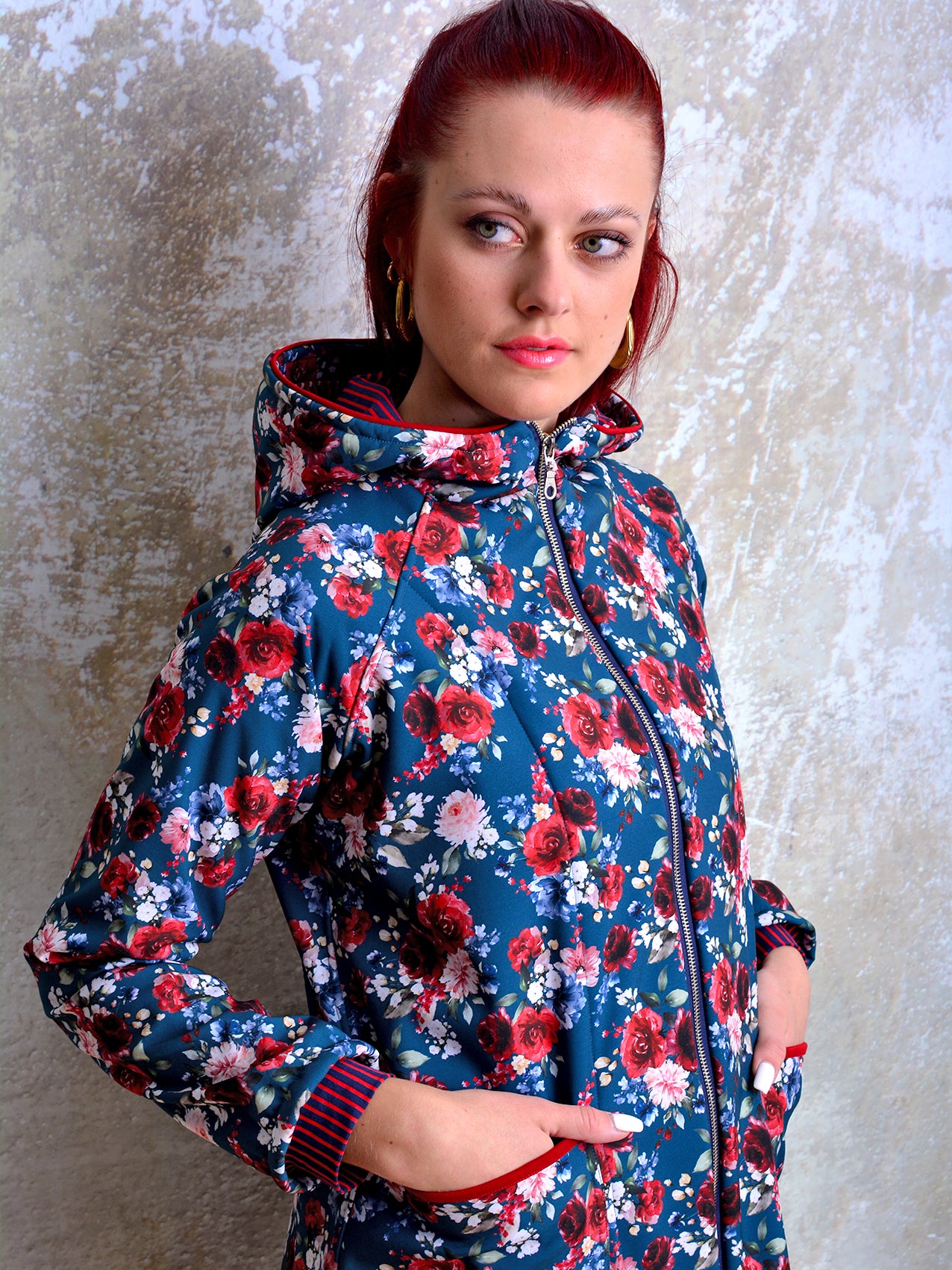 Kapuzenjacke NANCY blau Blumen rot Jacke von STADTKIND POTSDAM